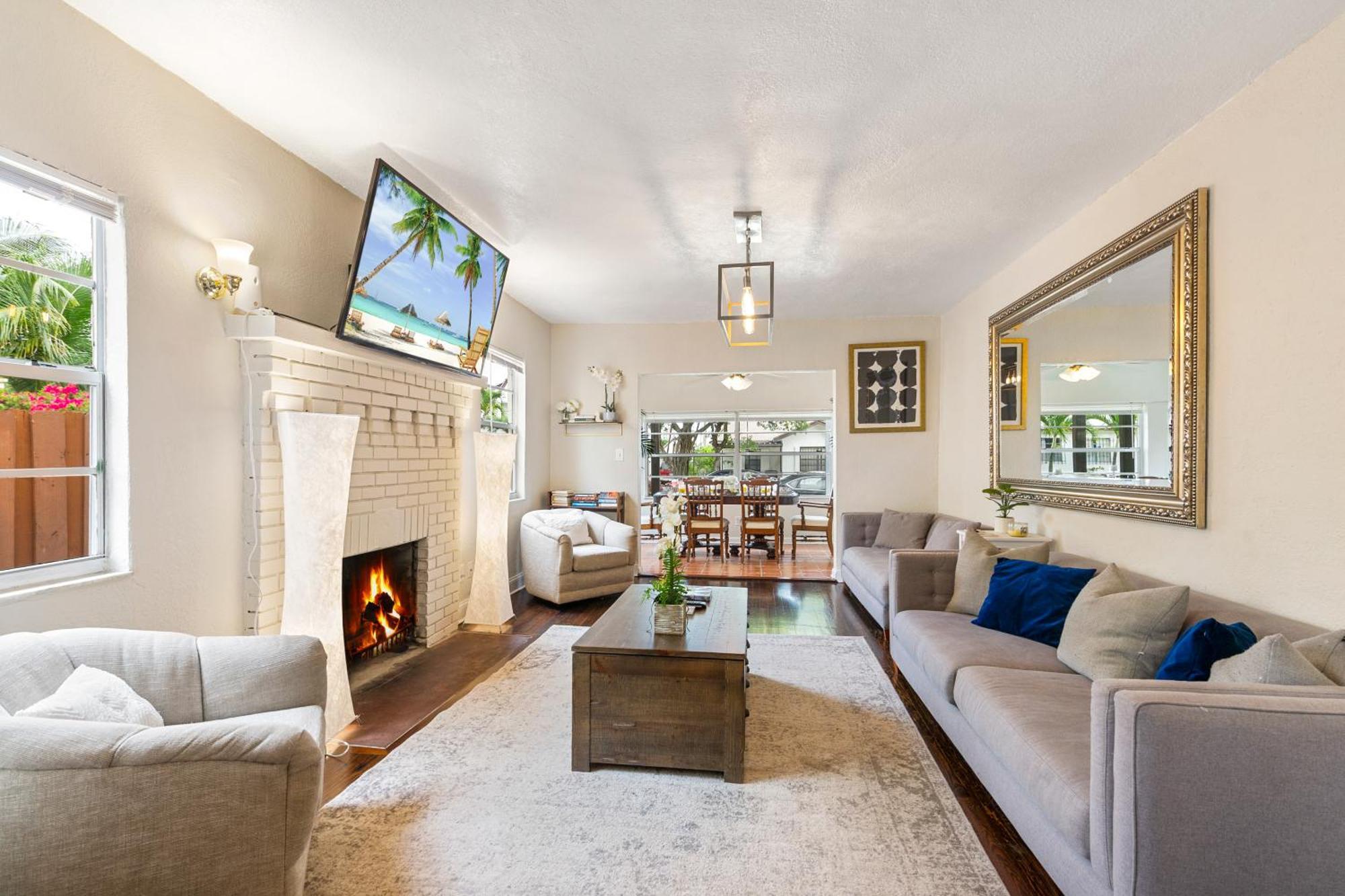 Chic Downtown Vacation Home And Guest Home West Palm Beach Exterior photo