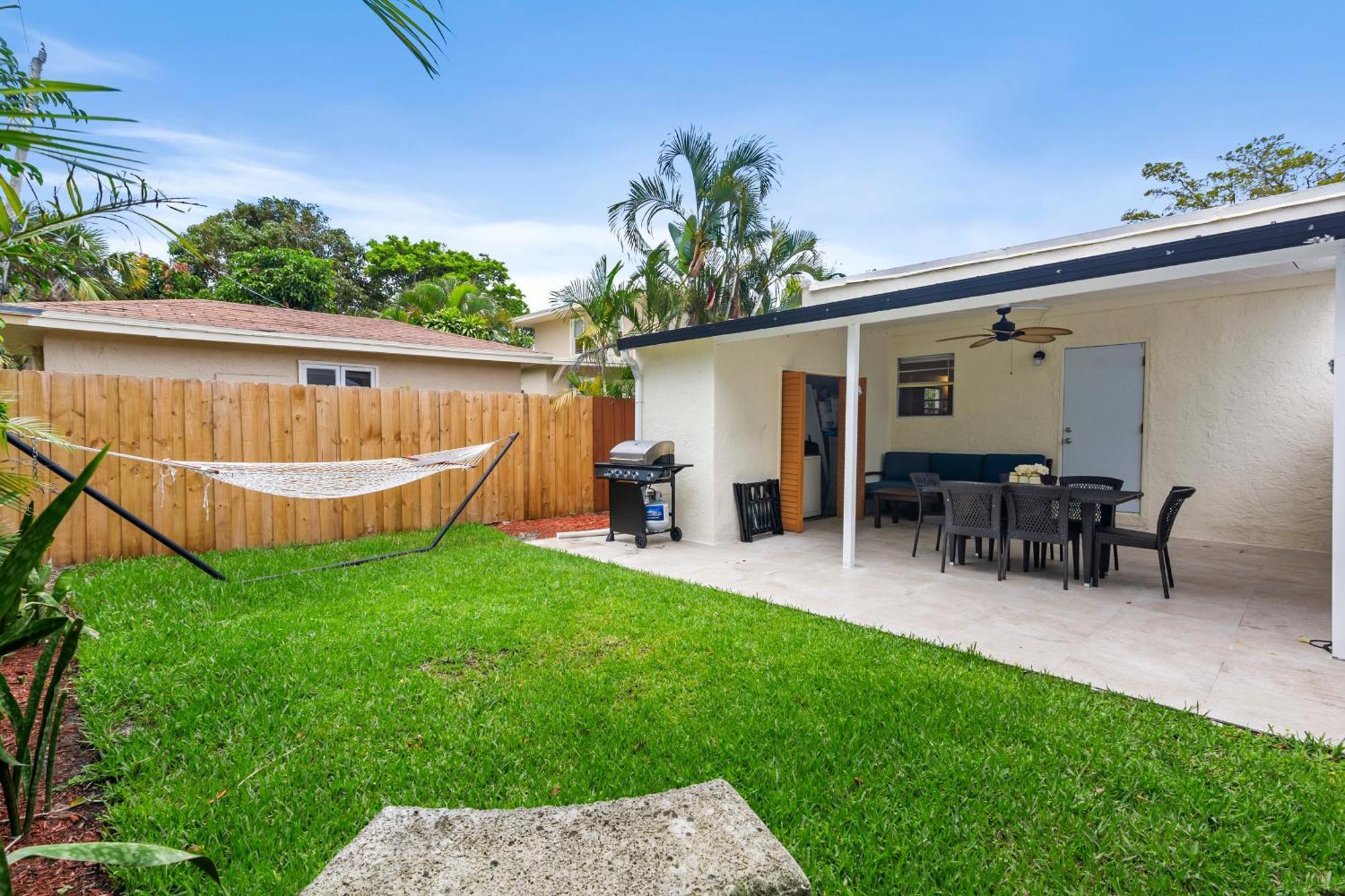 Chic Downtown Vacation Home And Guest Home West Palm Beach Exterior photo